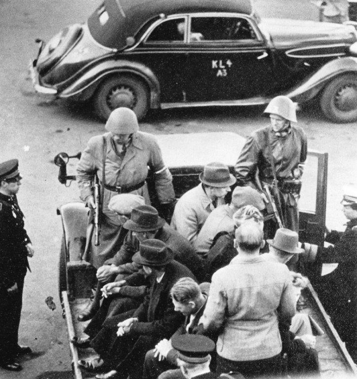 Befrielsesdagene i Dragr 1945. Del 2 af 3 - Dines Bog
