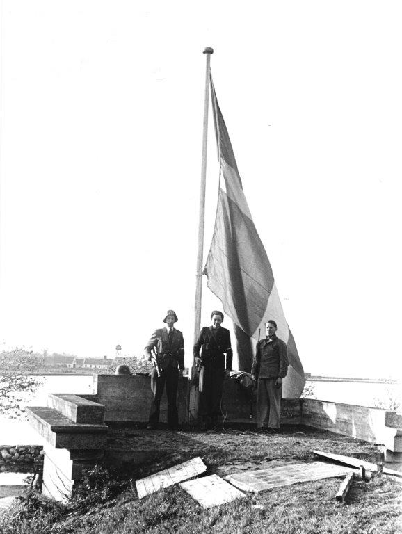 Befrielsesdagene i Dragr 1945. Del 3 af 3 - Dines Bog